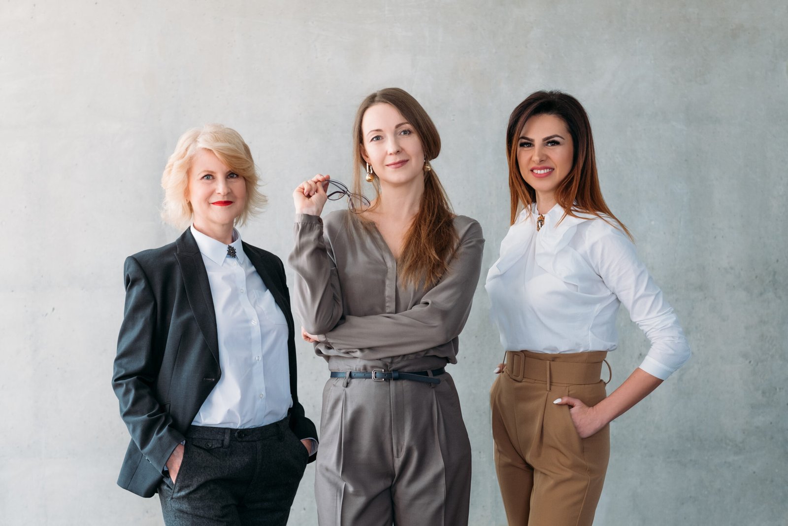 successful confident business women partnership